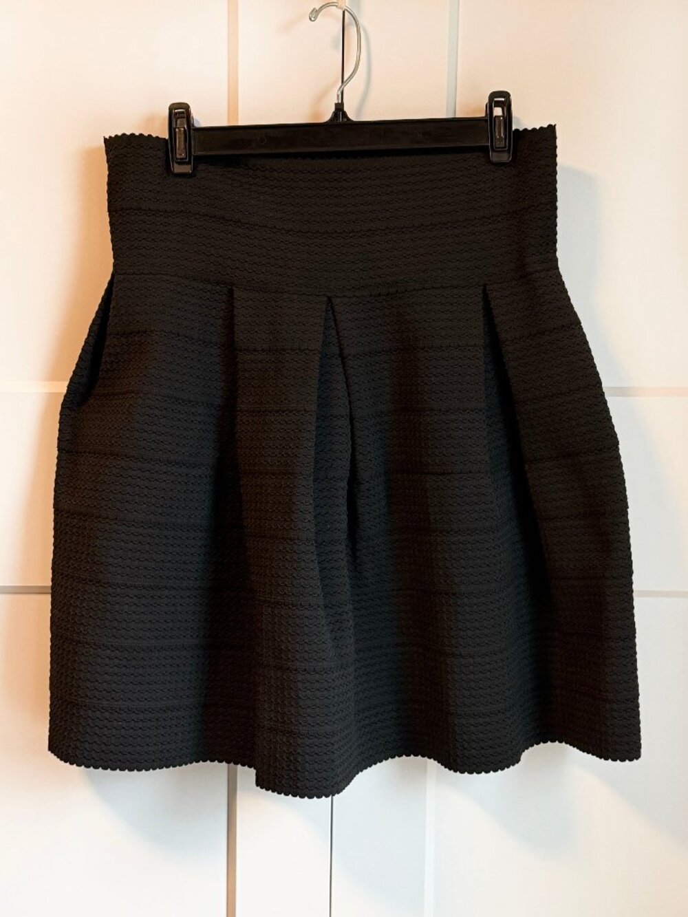 H & M Black Elastic Stretch skirt size L